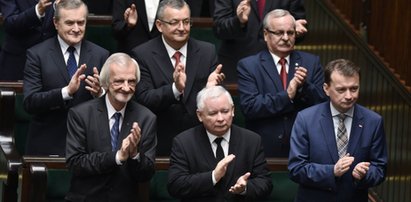 Co za sondaż! PiS miażdży konkurencję