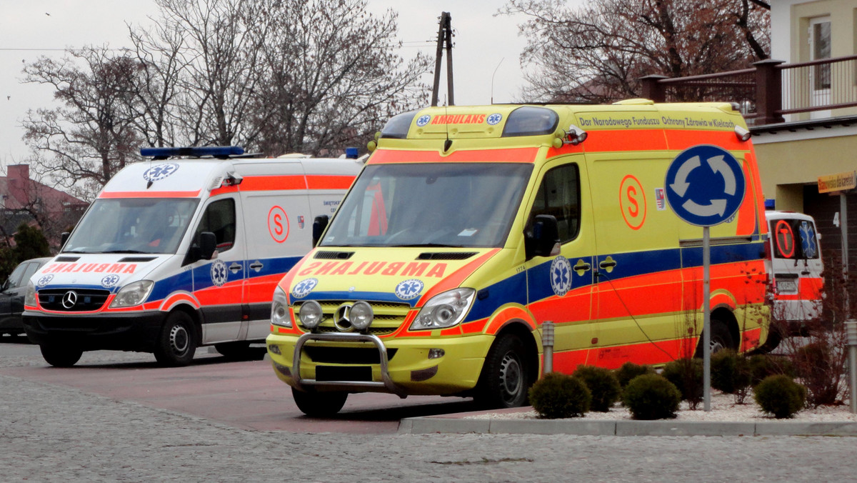 Do tragicznego wypadku doszło ok. godz. 13.00 na ulicy Ryżowej w Warszawie. 9-latek jadący na rowerze zginął pod kołami autobusu - podała stołeczna policja.