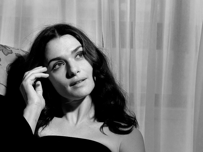... nie mniej cudowna od Bonda Rachel Weisz!