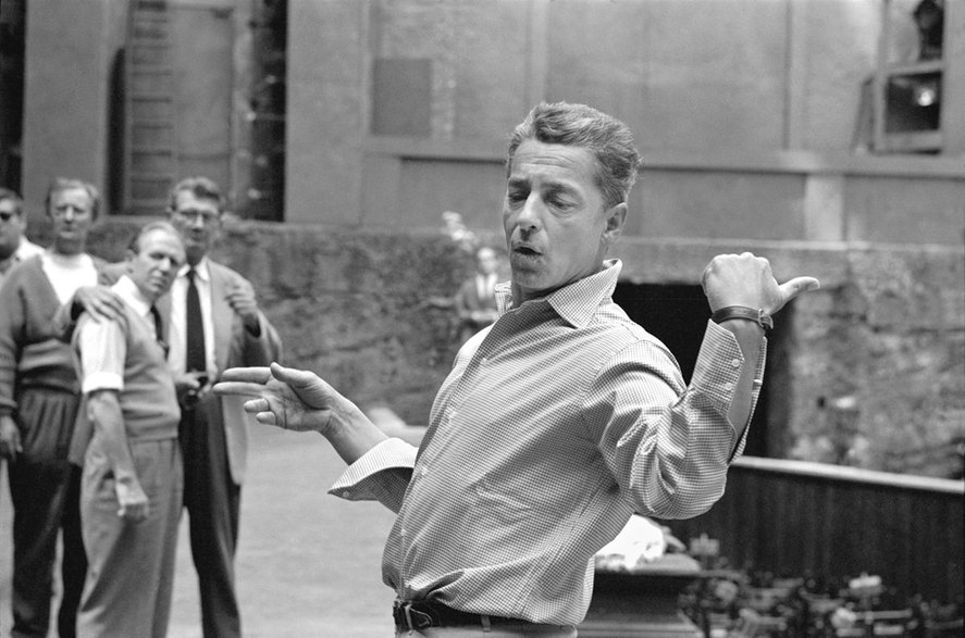 Herbert von Karajan podczas prób do opery „Fidelio” Ludwiga van Beethovena, 1957 r