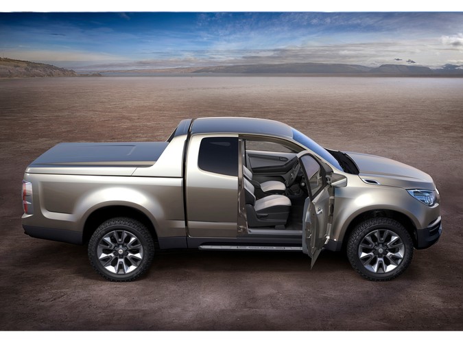 Chevrolet Colorado wejdzie do sprzedaży w Tajlandii w tym roku, zaś na pozostałe rynki zostanie prawdopodobnie wprowadzone w roku 2012...