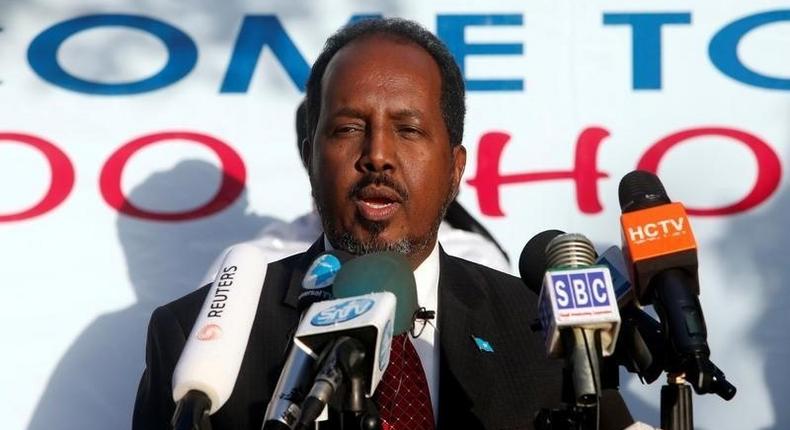 Somalia President Hassan Sheikh Mohamud addresses a news conference after attending the Intergovernmental Authority on Development (IGAD) summit in Somalia's capital Mogadishu, September 13, 2016. REUTERS/Feisal Omar