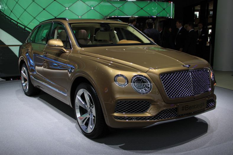 Bentley Bentayga (Frankfurt 2015)