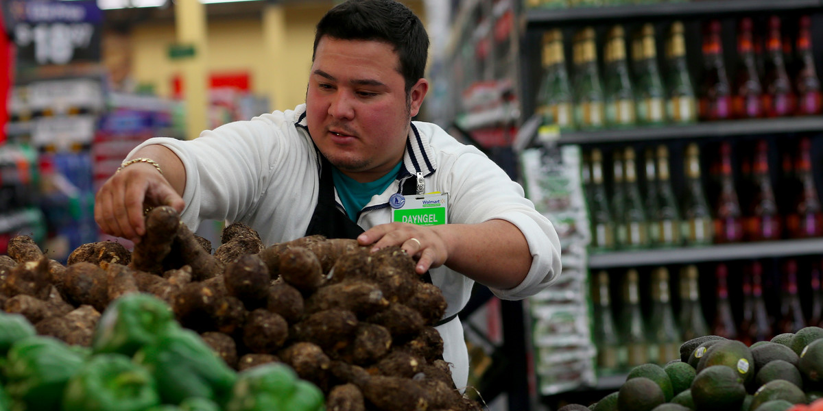 Walmart beats on earnings as online sales surge