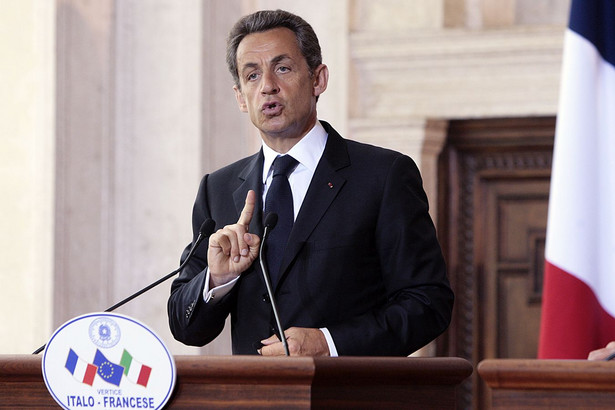 Prezydent Sarkozy gratuluje premierowi Tuskowi