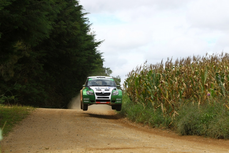 Rally de Curitiba 2010: pewne zwycięstwo Krisa Meeke, Juho Hänninen liderem IRC