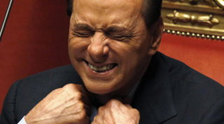 Berlusconi a pácban