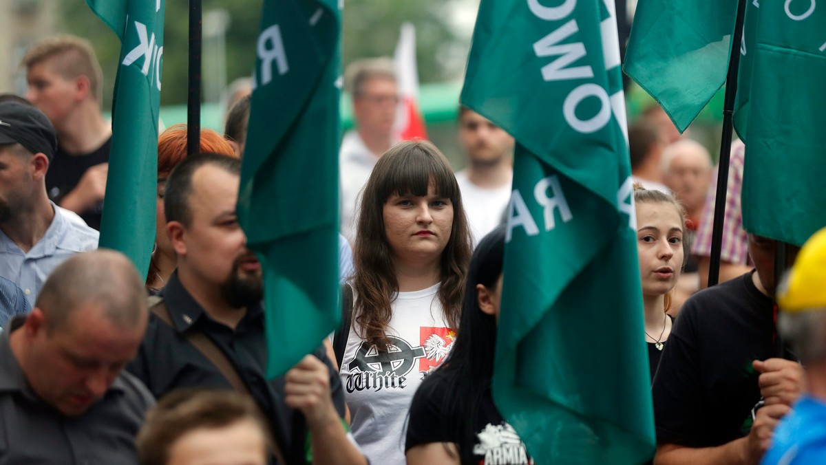 Prokuratura prowadzi postępowanie ws. wykreślenia z rejestru stowarzyszeń Obozu Narodowo-Radykalnego (ONR), Młodzieży Wszechpolskiej i stowarzyszenia Marsz Niepodległości - poinformował dziś zastępca prokuratora generalnego Robert Hernand.