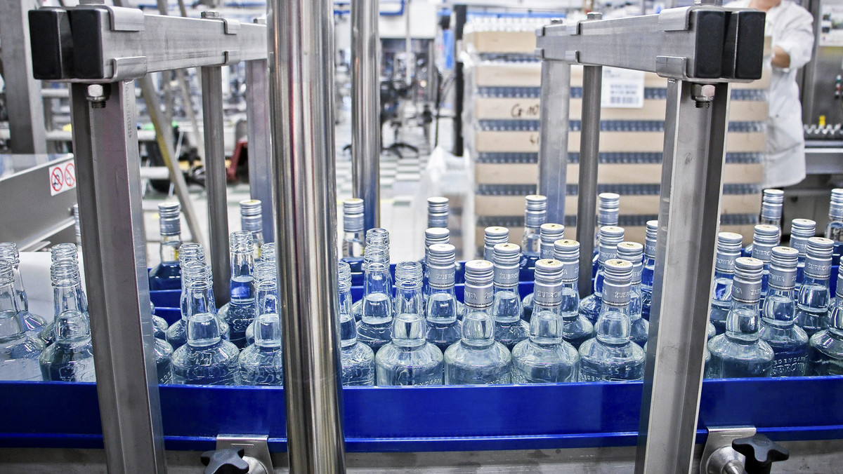 W Fabryce Wódek Polmos w Łańcucie mocno zostanie ograniczona produkcja. Pracę straci około 130 osób.