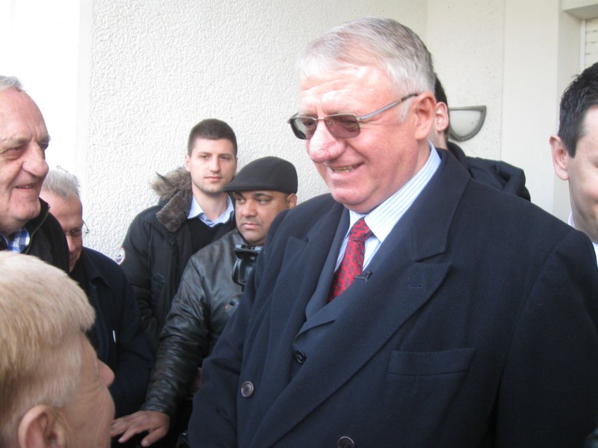 Odao poštu saborcu i prijatelju: Vojislav Šešelj