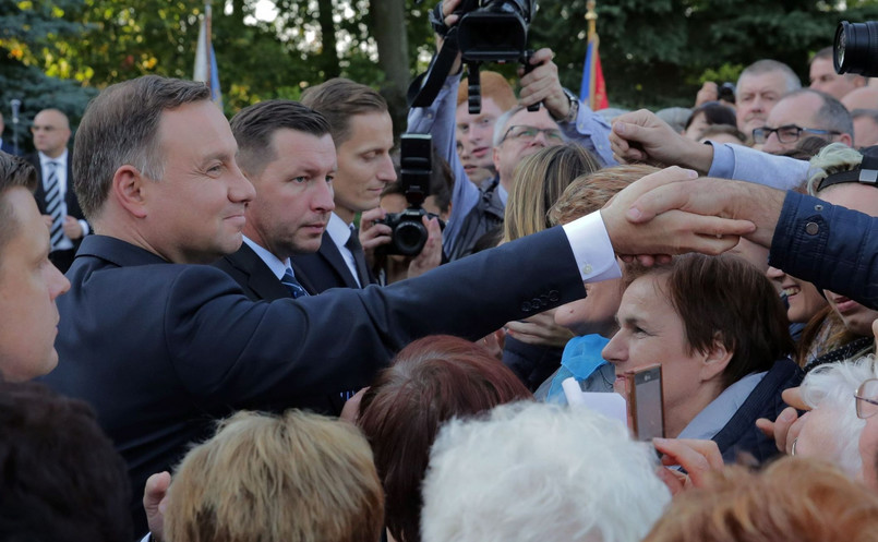 Andrzej Duda w liście podziękował też sędziom SN i sędziom wszystkich sądów, pamiętającym o sentencji prawniczej mówiącej, że "wszelkie prawo ustanawia się ze względu na ludzi, w imię ludzkiego dobra, godności i podmiotowości".