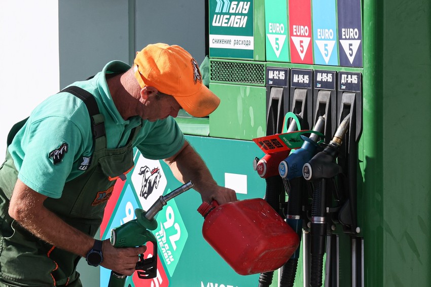 Gorivo se toči u kanister