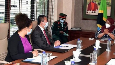 President Samia Suluhu Hassan of Tanzania  and UN Special Envoy Huang Xia