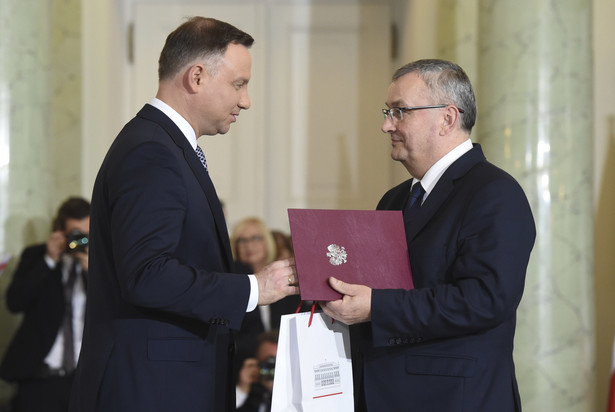 Prezydent Andrzej Duda powołuje Andrzeja Adamczyka na stanowisko ministra infrastruktury.