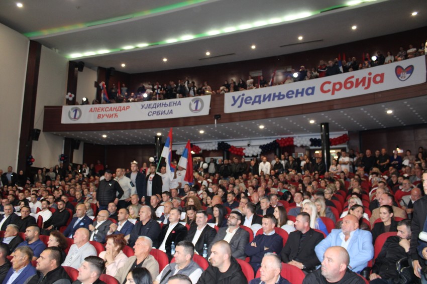 Predsednik Srpske napredne stranke Miloš Vučević na predizbornom skupu u Novom Pazaru