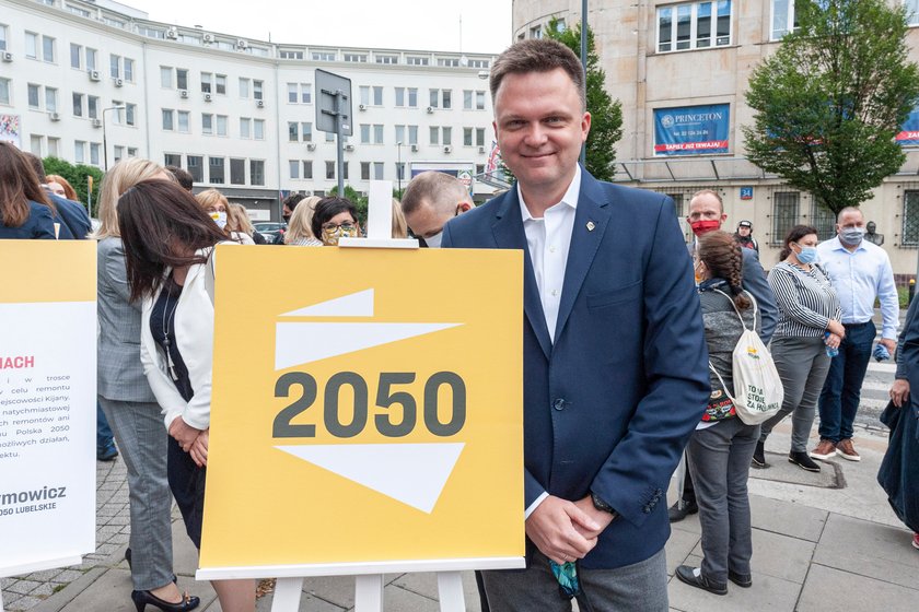 Polska 2050 Hołowni rośnie w siłę. 