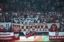 Holendrzy ocenzurowali transparent polskich kibiców. Dotyczył masowej imigracji