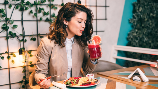 Filléres ital, ami csökkenti a vérnyomást és a szívbetegségek kockázatát: a nyári melegben hűsít és hidratál is