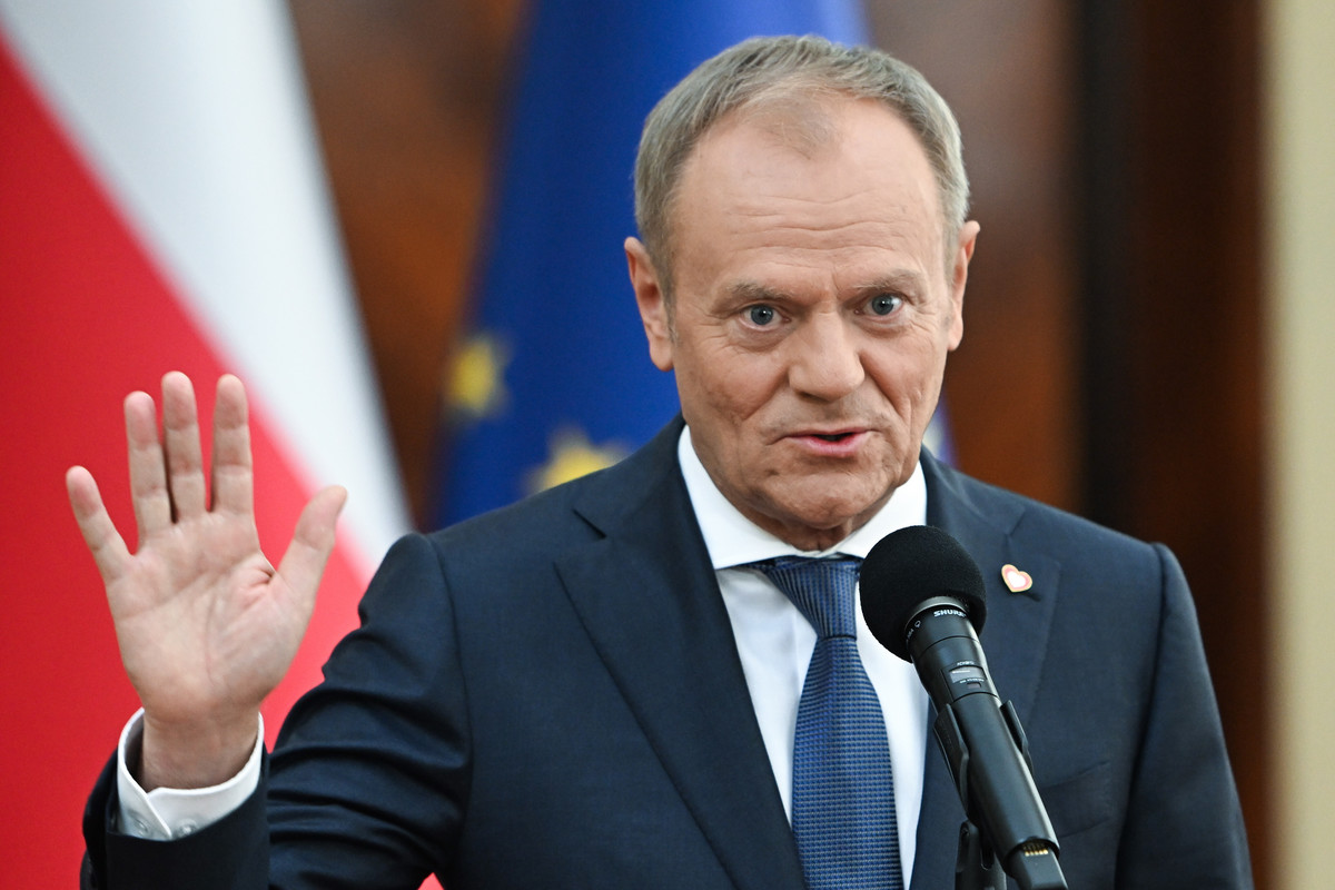 Premier: Polska nie będzie przyjmować żadnych migrantów w związku z paktem migracyjnym
