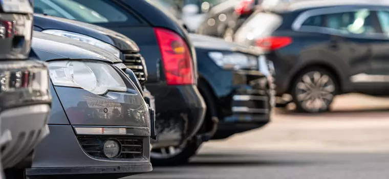 Zmiany dla kierowców nie tylko na parkingach Biedronki