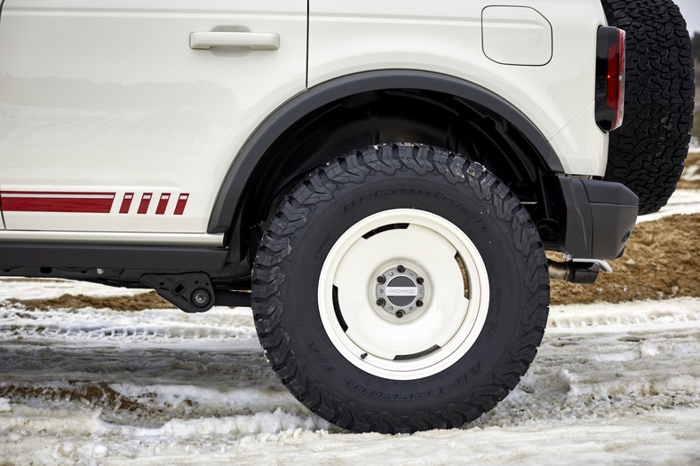 Papieski Ford Bronco