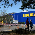 IKEA otworzy więcej mniejszych sklepów w centrach miast. Pojawią się dostawy do automatów paczkowych