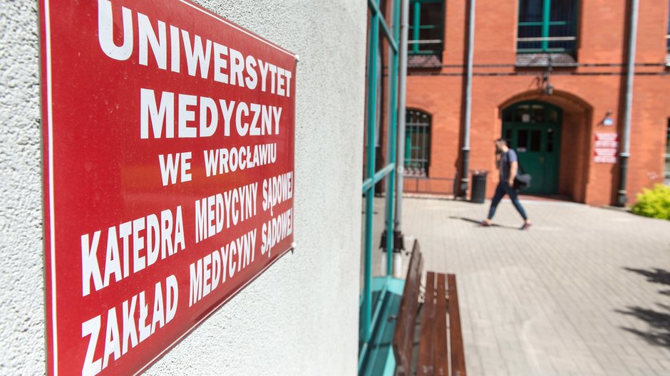 Uniwersytet Medyczny we Wrocławiu, Katedry Medycyny Sądowej