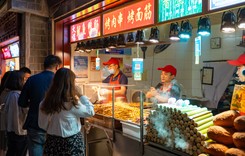 'Istotna' publikacja chińskich naukowców. Dr Dzieciątkowski: Nie wiemy tylko ciągle...