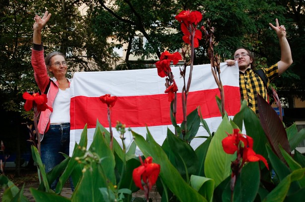 Łukaszenka: Poleciłem ministrowi obrony podjęcie ostrych środków, by "ochronić zachodnią perłę Białorusi z centrum w Grodnie"