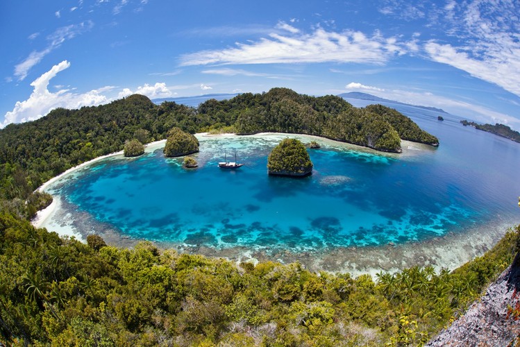 Indonezyjski raj na wyspach - Raja Ampat