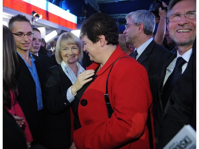 Czerwieni nie oparła się również posłanka PiS Marzena Wróbel