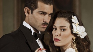 miłość ukryta w spojrzeniu hiszpański serial kiedy gdzie oglądać