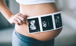 Ciąża - co należy o niej wiedzieć? Najważniejsze pytania o objawy, kalendarz i badania w ciąży