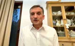 Sejm zdecydował: immunitet Zbigniewa Ziobry został uchylony. Zielone światło dla zatrzymania i aresztu, Tusk 'bardzo zadowolony', Kaczyński 'spodziewał się tego'