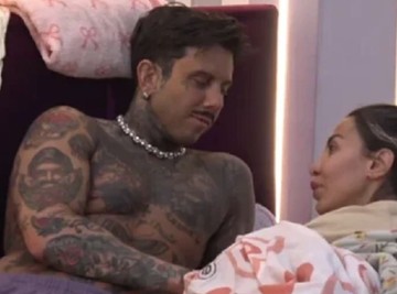 Aneli Ahmić je nazvala Filipa Đukića besramnim i odvratnim, a onda je popustila pred njegovim navaljivanjem da joj se uvuče u krevet