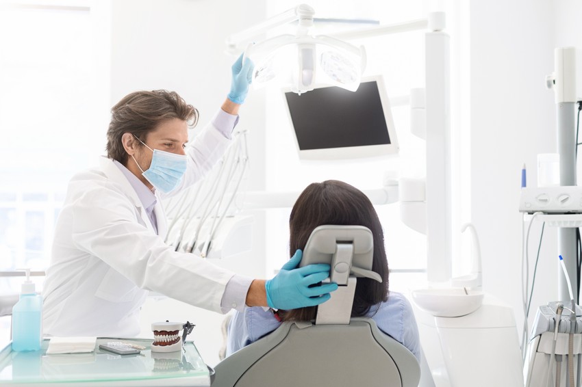 Komplikacije se dešavaju i kod zdravih i mladih ljudi