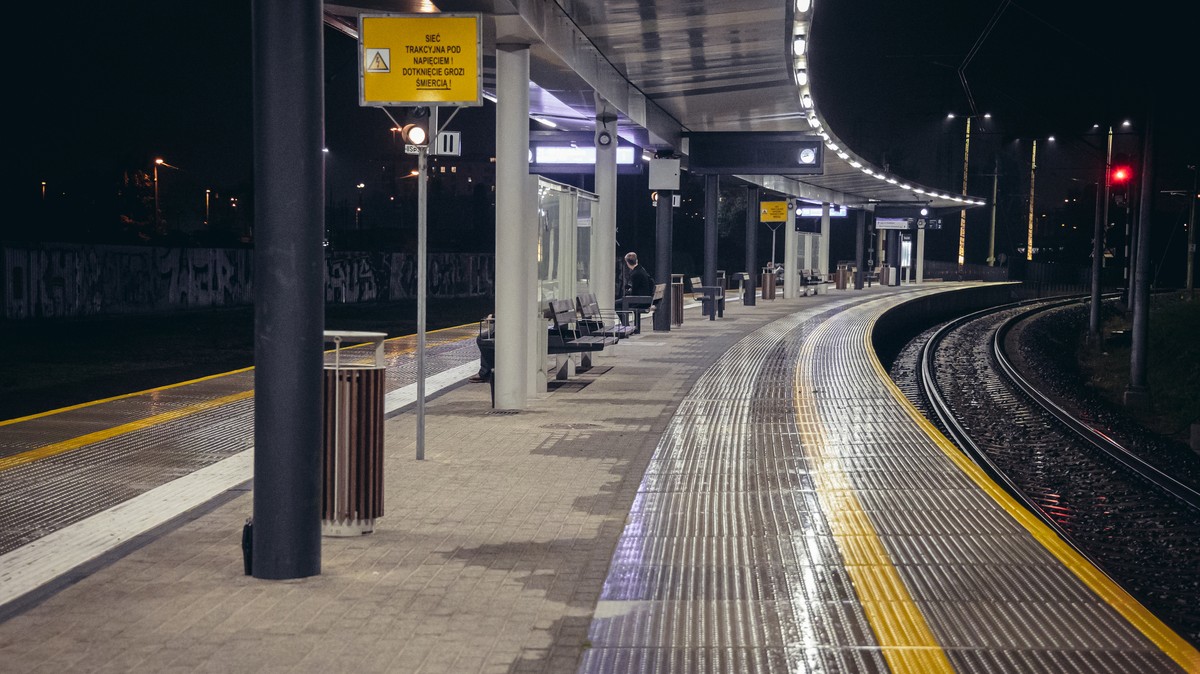 Dworzec Zachodni Warszawa kolejnictwo peron