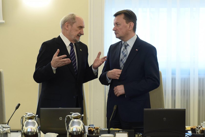 Macierewicz atakuje Błaszczaka. O co poszło?