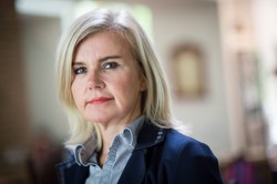 Matka wspiera PiS, córka się ich boi. Po co młoda Staniszkis idzie w politykę?