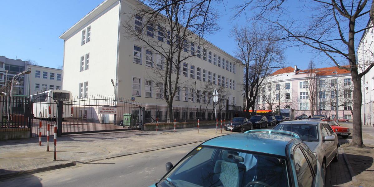 Za użytkowanie budynku przy ul. Kieleckiej 45 w Warszawie Rosjanie są winni 7,5 mln