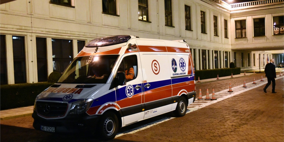 Kancelaria Sejmu planuje wyda nawet 4,2 mln zł na karetkę i dyżur lekarza w czasie obrad Sejmu. 