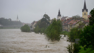 Sytuacja w Słowenii się pogarsza. Woda przerwała wał na rzece Mura