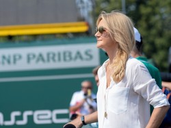 Grażyna Torbicka wie, jak wyglądać elegancko, gdy żar leje się z nieba