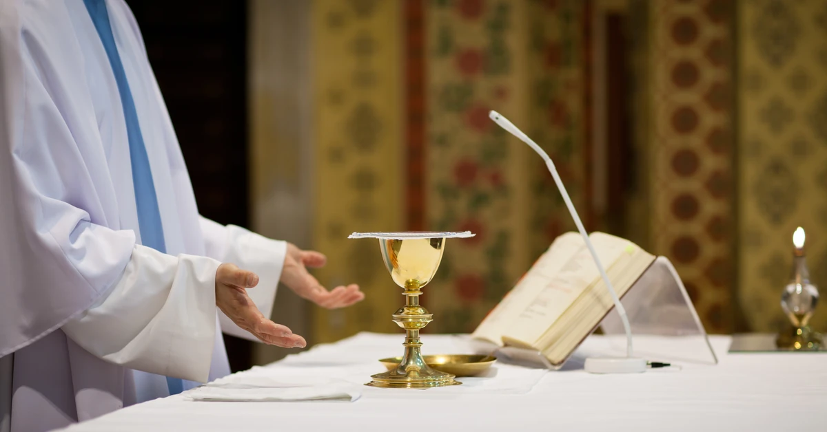 Coraz więcej Polaków uczestniczy w mszy św. Kościół przedstawił najnowsze dane
