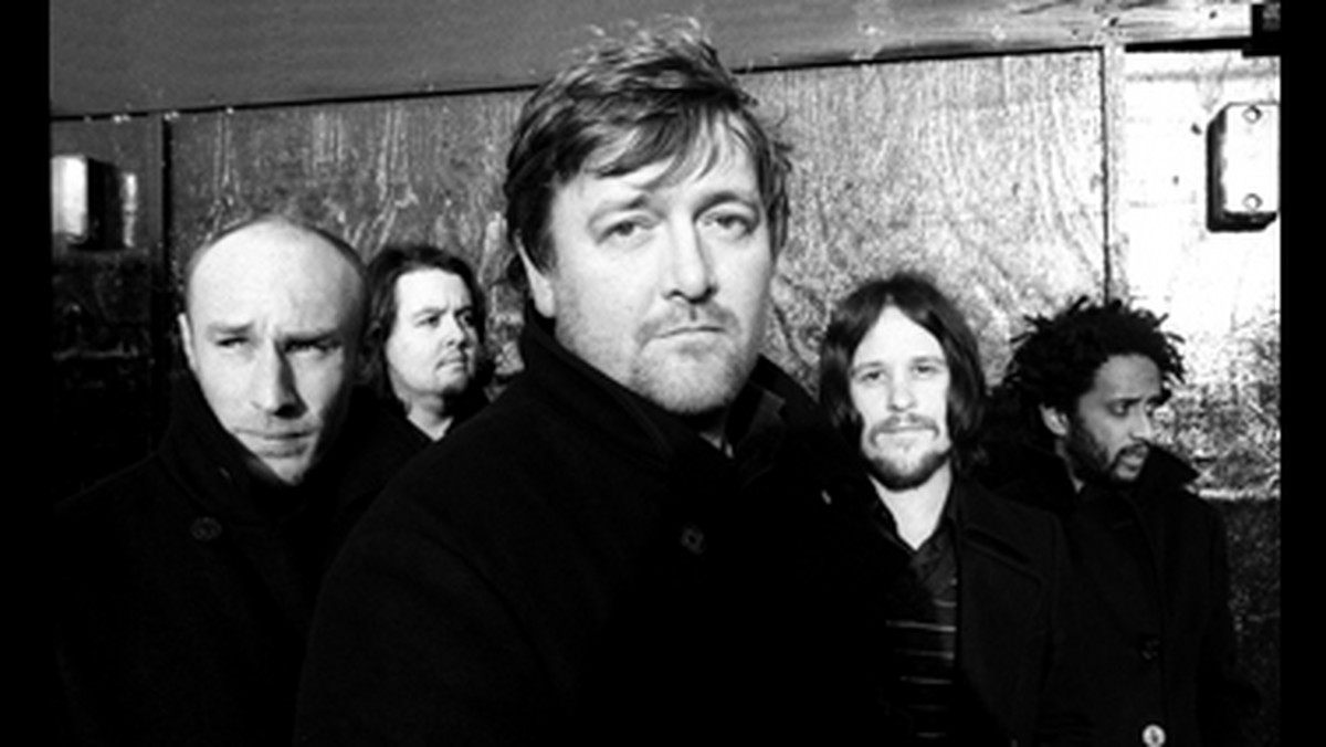 Rockowa formacja z Manchesteru, która wydała niedawno nową płytę "Build A Rocket Boys!", nawiązała współpracę z miejscowym browarem Robinsons Of Stockport.