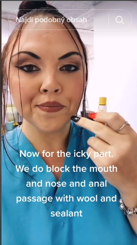 Pracovníčka márnice Hayleigh.