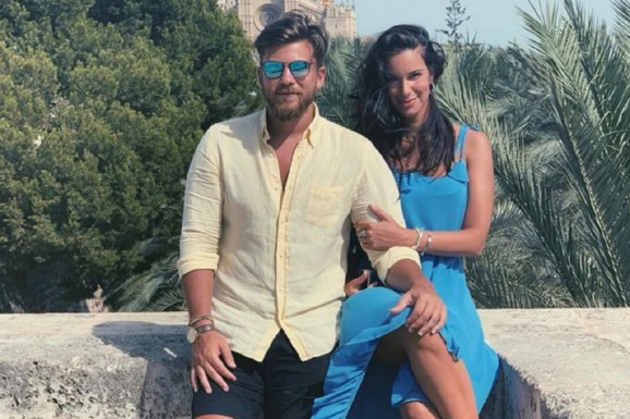 (FOTO) OVO JE SVEKRVA DRAGANE KOSJERINE Bojanova majka ističe zgodne noge! Bila je na njihovom venčanju, a ovo njeno izdanje komentarisali su svi