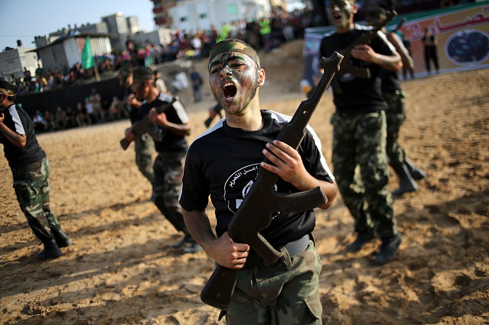 MIDEAST PALESTINIANS MILITARY (Military summer camp in the West Bank)