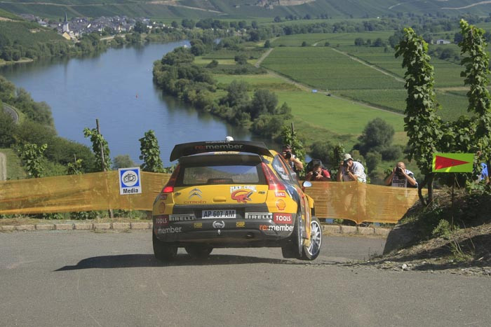 Rajd Niemiec 2010: Loeb liderem, Kościuszko na łące (1. etap, fot. Rallyworld©Willy Weyens)