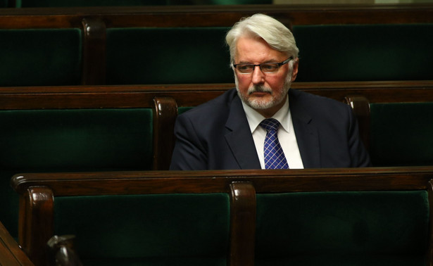 Waszczykowski tłumaczy się ze słów o fałszerstwie: Są wypowiedzi naukowców...